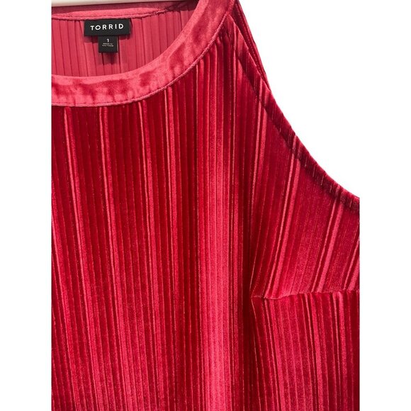 Torrid Womens Red Sleeveless Pleated Goddess Velvet Tank Top Size 1 - Picture 6 of 9